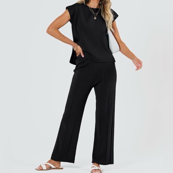 2 Piece Black‎ Knit Women’s Outfit - Size M - Picture 2 of 3